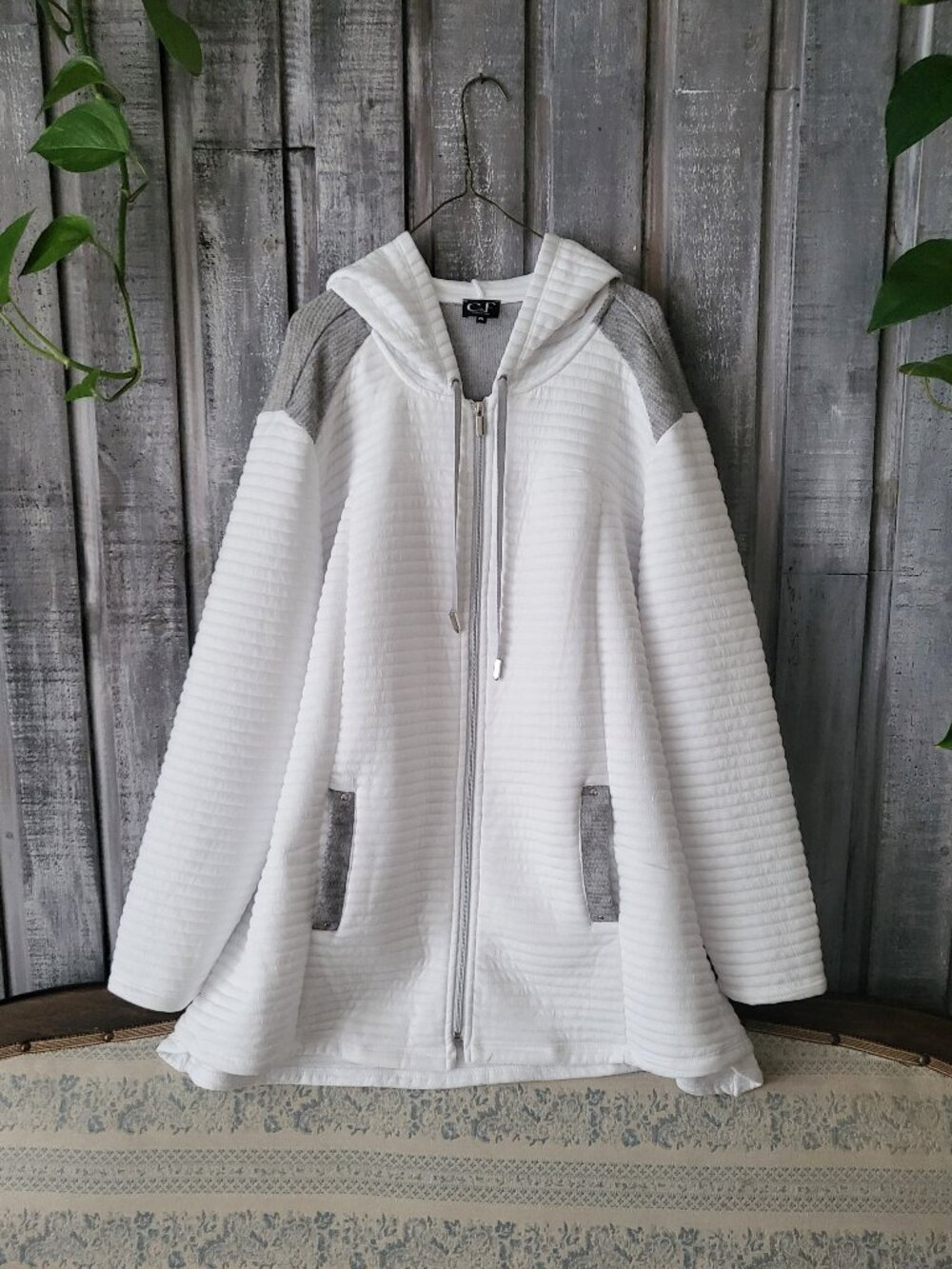 Céleste & Fanny White Quilted Zip Up Hoodie Jacket 2X